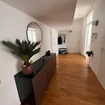 Modern 2-Room Apartment In The Heart Of Munich